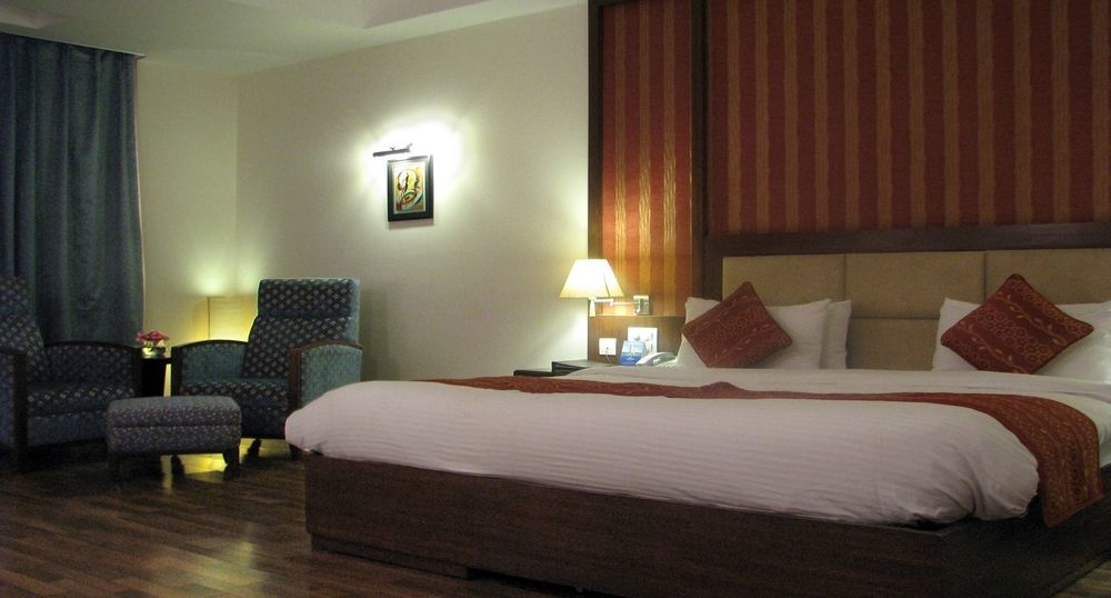 Legend Sarovar Portico Baddi Exterior photo