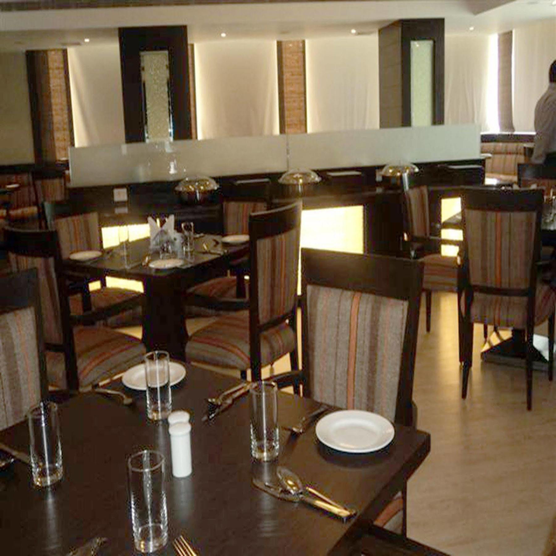 Legend Sarovar Portico Baddi Exterior photo