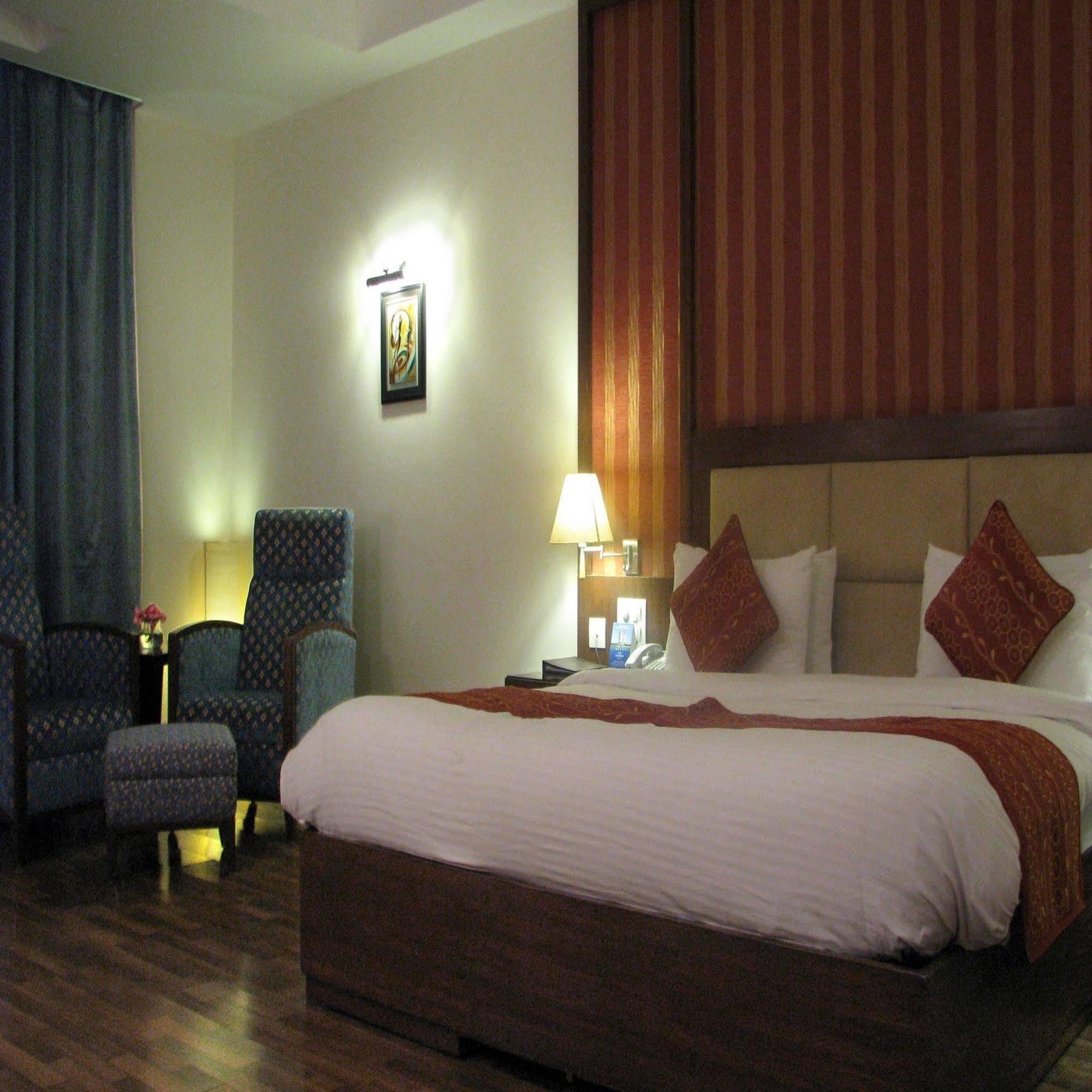 Legend Sarovar Portico Baddi Exterior photo