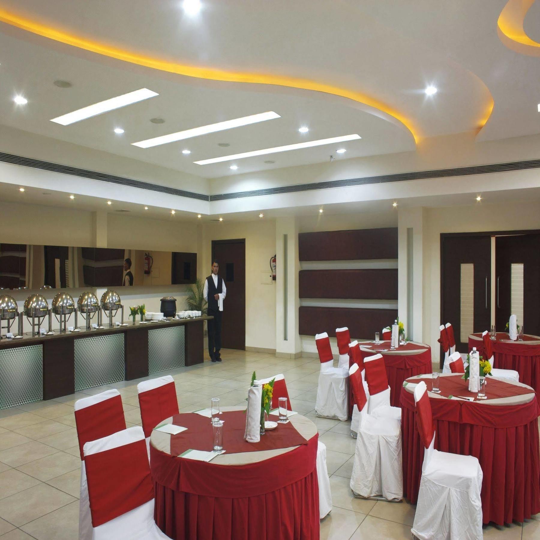 Legend Sarovar Portico Baddi Exterior photo